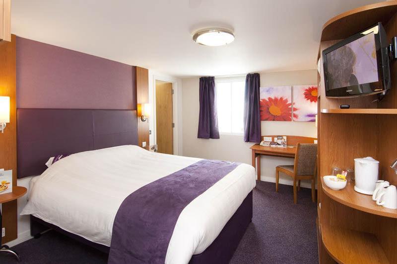 Premier Inn Ebbw Vale Extérieur photo